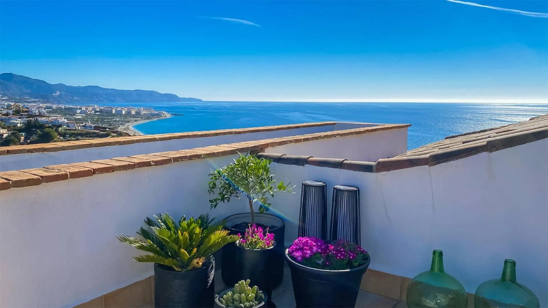 Atico En Alquiler De Ensueno Cerca De Nerja Apartment Torrox