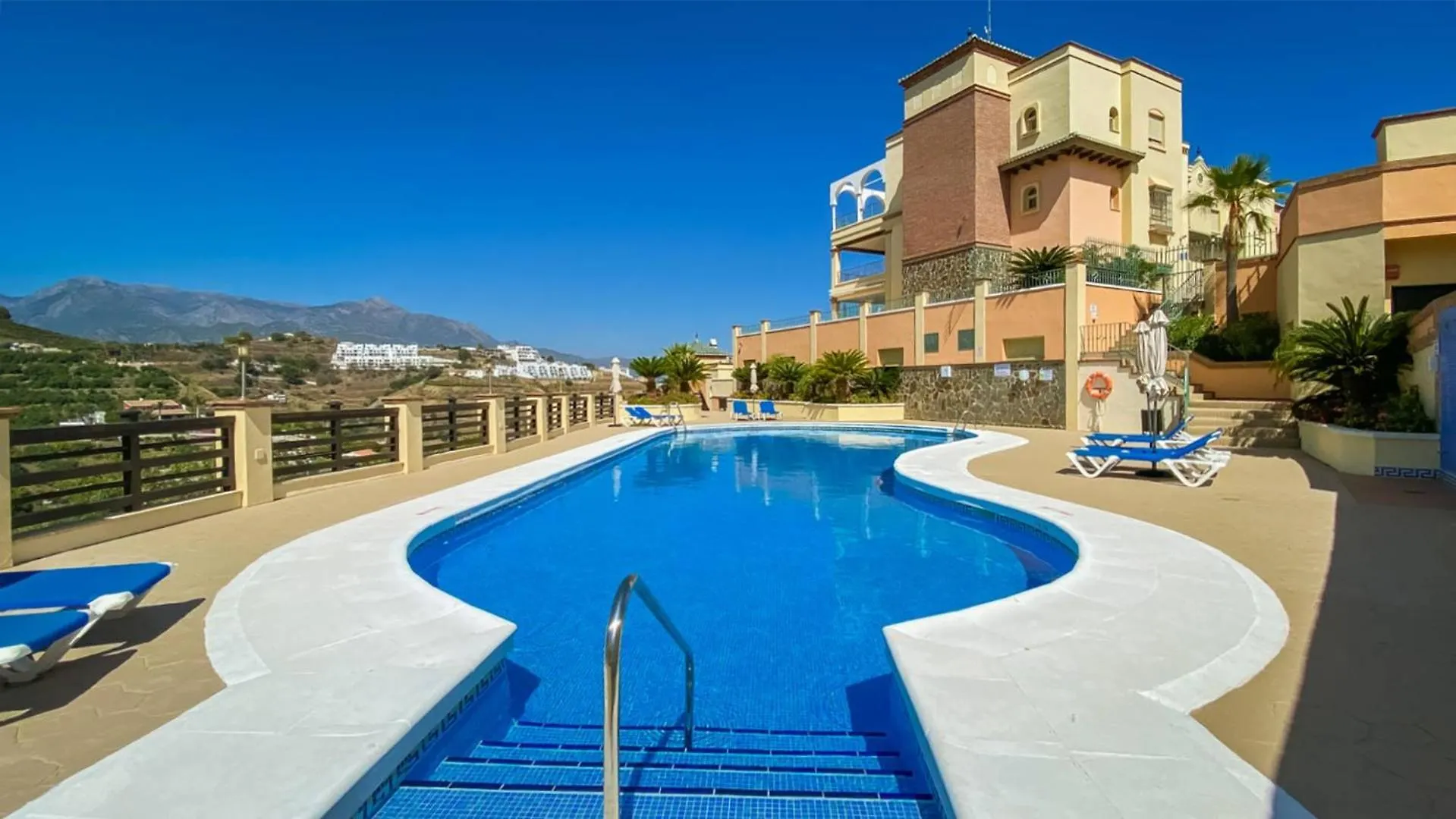 Atico En Alquiler De Ensueno Cerca De Nerja Apartment Torrox
