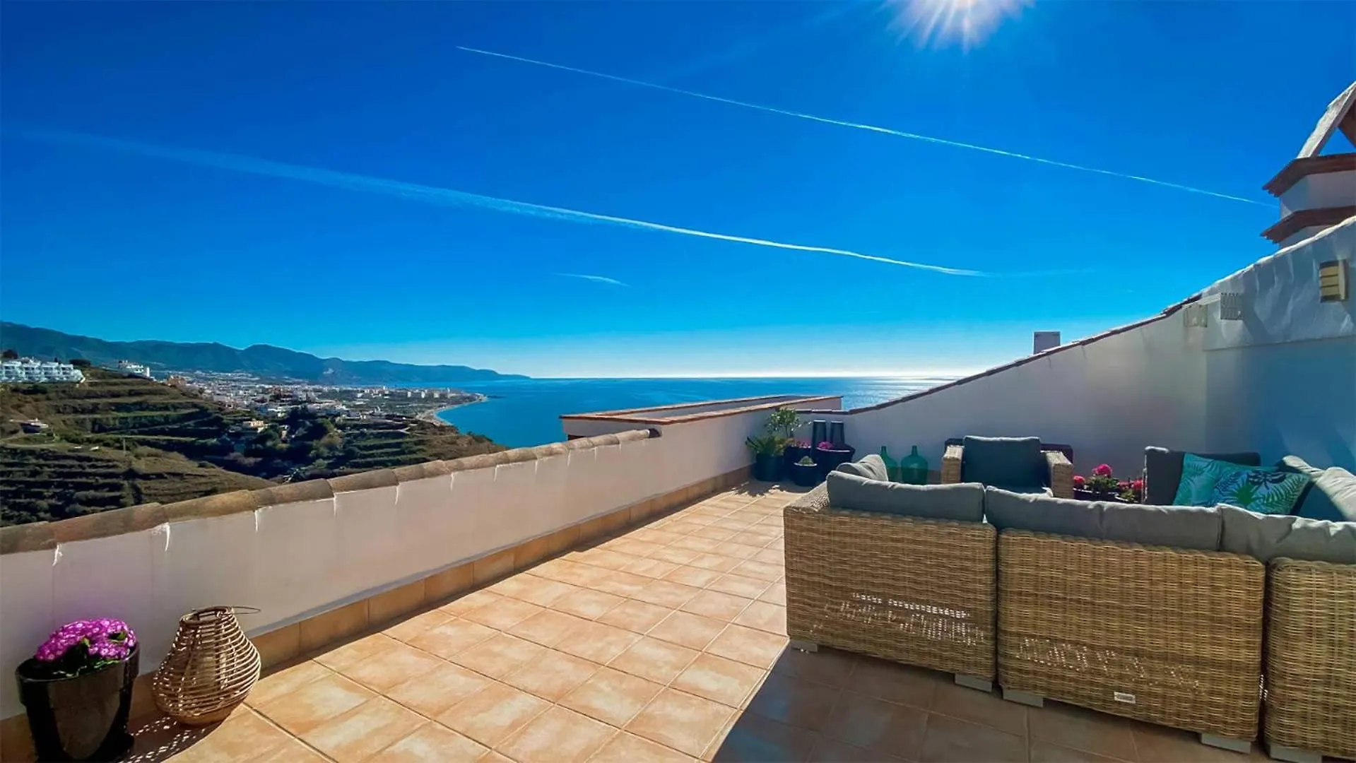 Atico En Alquiler De Ensueno Cerca De Nerja Apartment Torrox